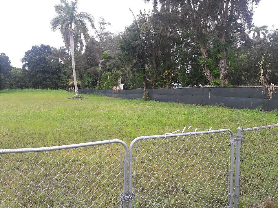 2nd image of 451 NE 152nd St