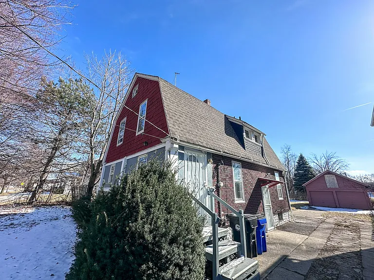 14812 Westropp Ave — Photo 2