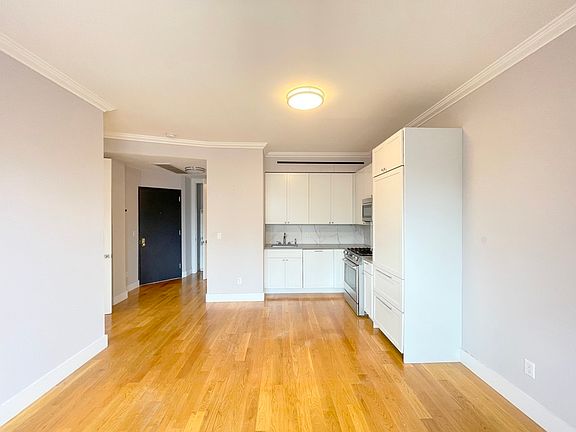 3rd image of 252 W 76th St APT 8A