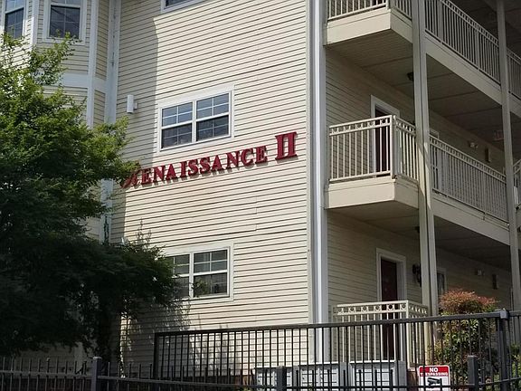 2nd image of 1617 Queen Anne Way