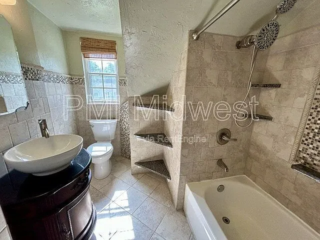 5663 N Illinois St — Photo 24