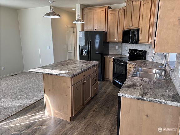 5th image of 8602 143rd Avenue Ct E #11