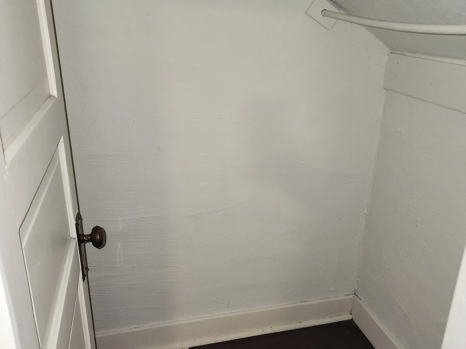 8 bed, 3100 sqft, $975 — Photo 4