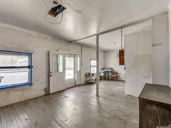 3rd image of 846 W MALONE AVE