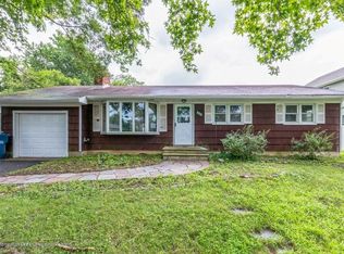 825 Ensign Ave, Beachwood, NJ 08722