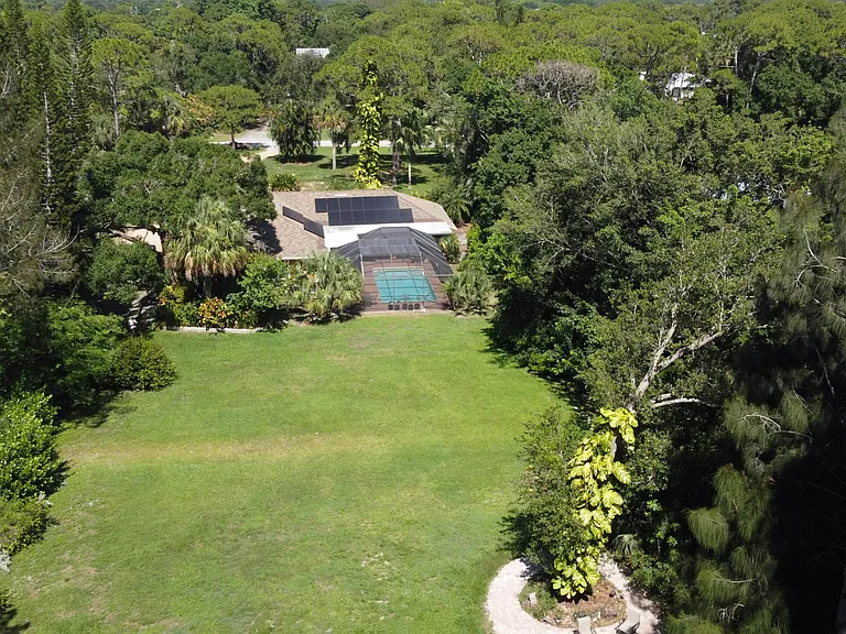 1974 SW Saint Andrews Dr — Photo 4