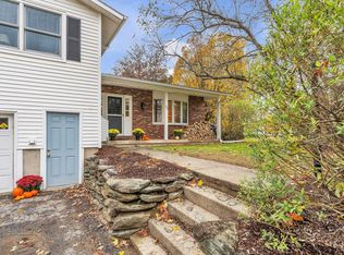 35 Snowflake Dr, Jericho, VT 05465