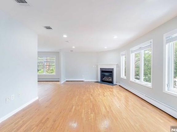 2nd image of 702 Bergen Blvd