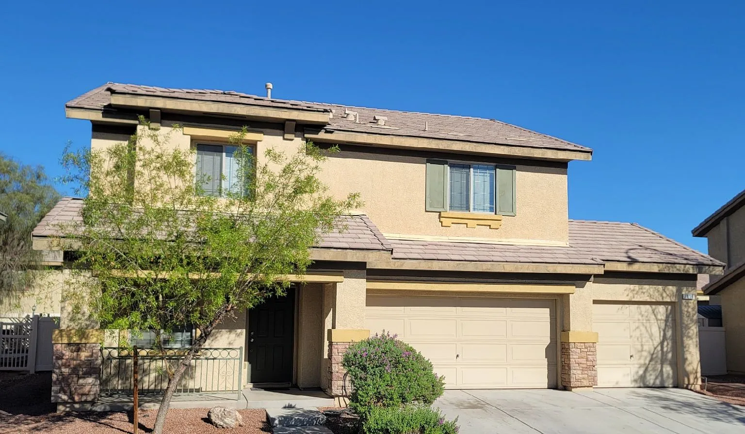 5616 Clotidle Soupert — Photo 2