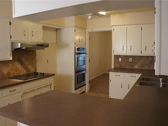 4th image of 1933 Wildwood Dr