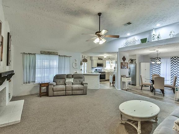 3rd image of 2014 Westwind Dr