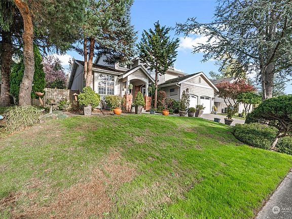 4th image of 32500 Newcastle Drive