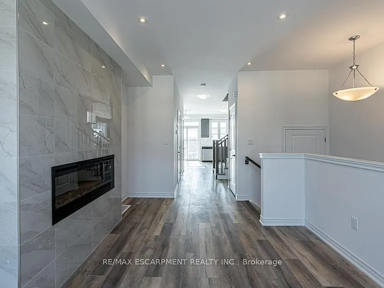 120 Court Dr #29 — Photo 6