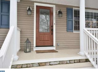 12 Cherokee Dr, Pennington, NJ 08534