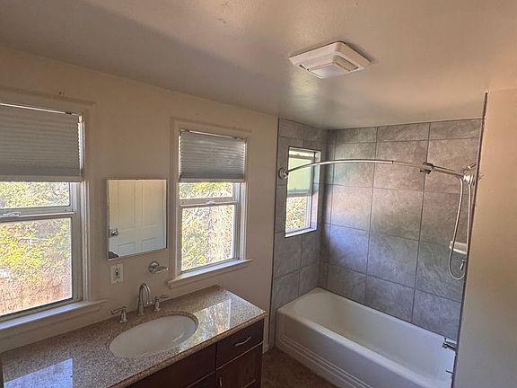 3rd image of 567 Hathway Ave