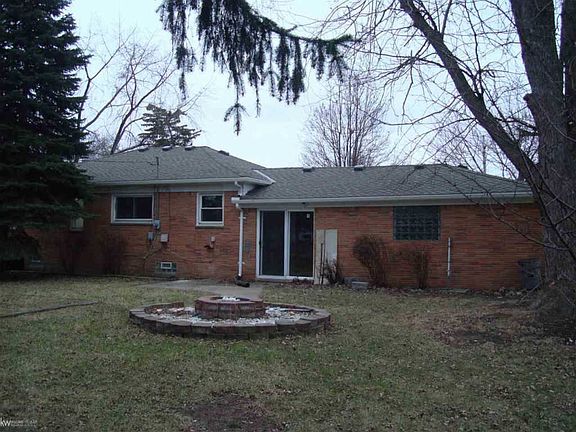 4th image of 25638 Carl St