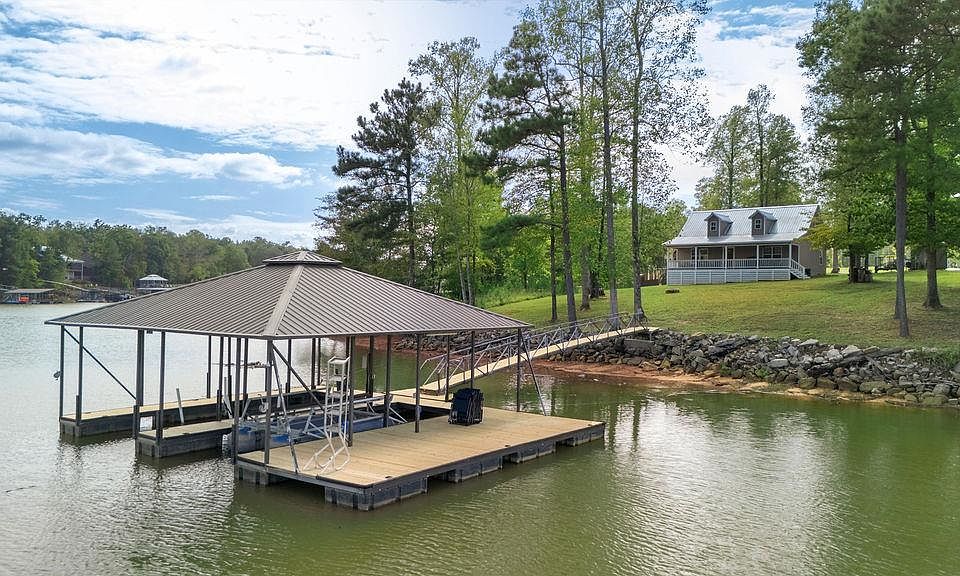 1st image of 124 Bull Branch Dr