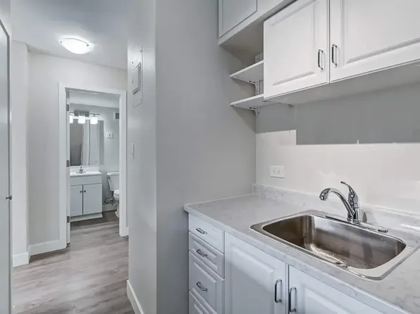 Crescent Towers, 328 Saskatchewan Cres E, Saskatoon, SK S7N 0K7