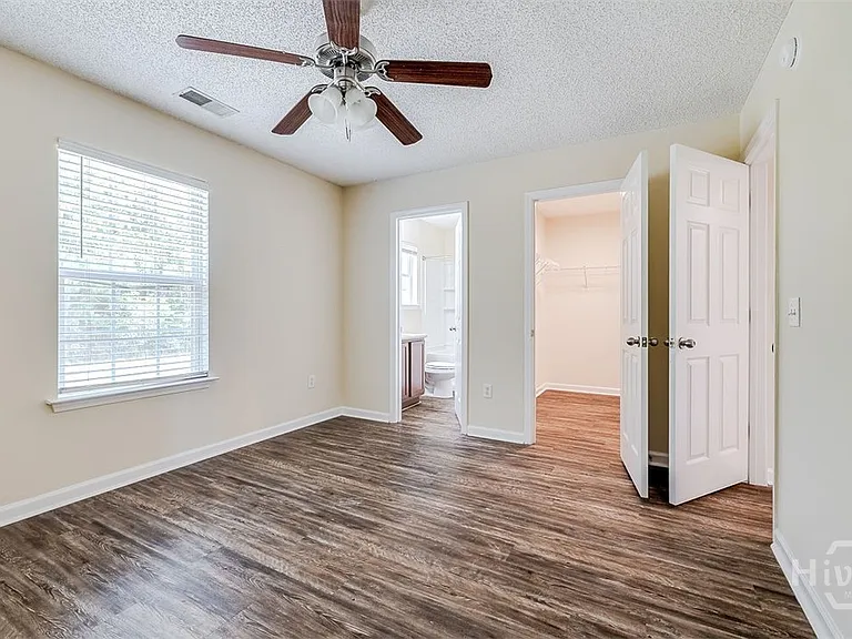 148 Willow Dr — Photo 18