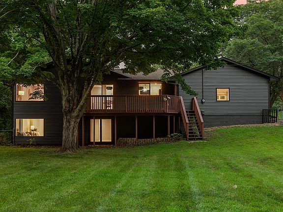 2nd image of 6860 Rosemary Rd