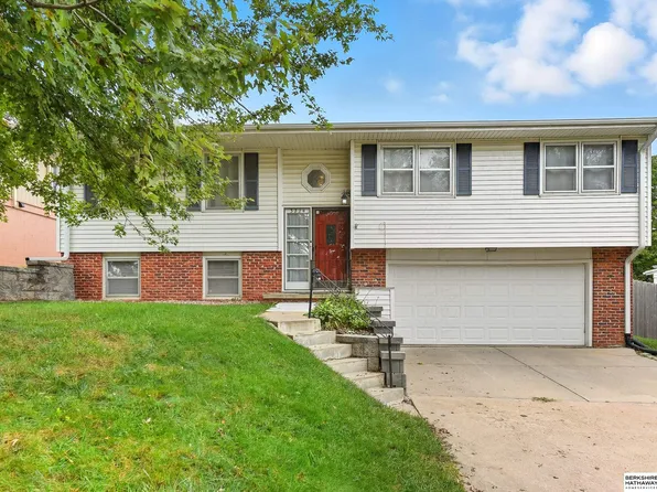 3224 S 54th St, Omaha, NE 68106