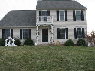 1062 Webling Cir, Greencastle, PA 17225