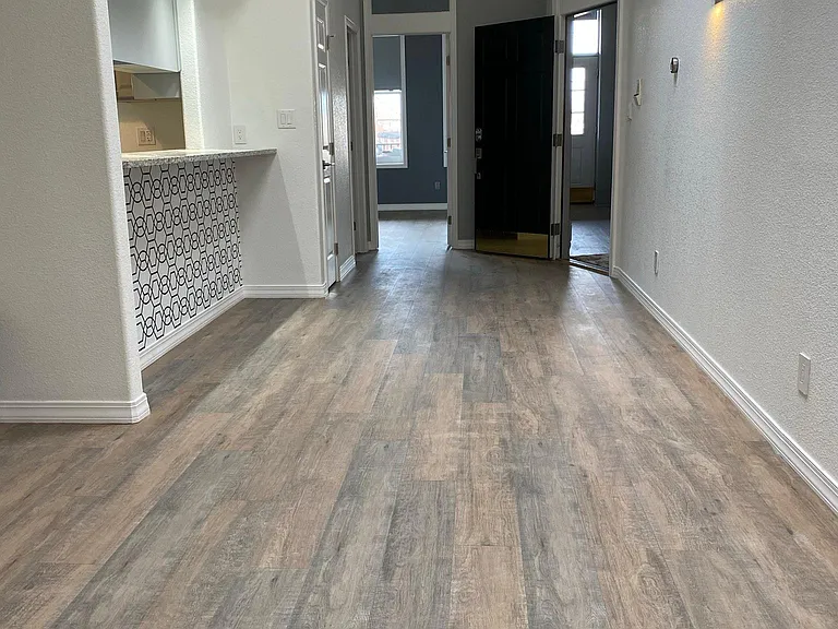 325 S Union Ave #B — Photo 3