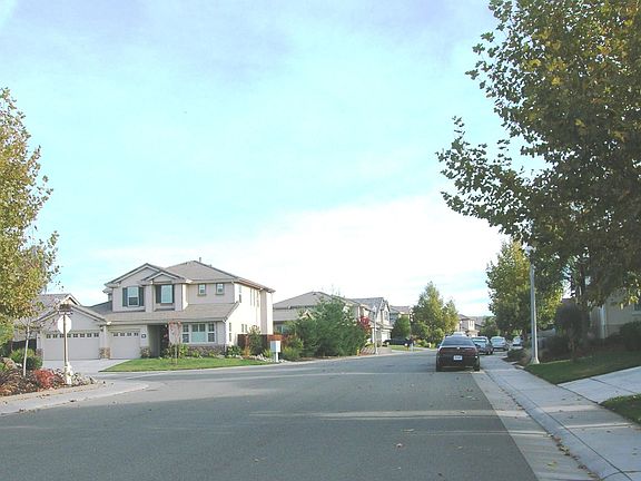 2nd image of 3061 Southcreek Dr