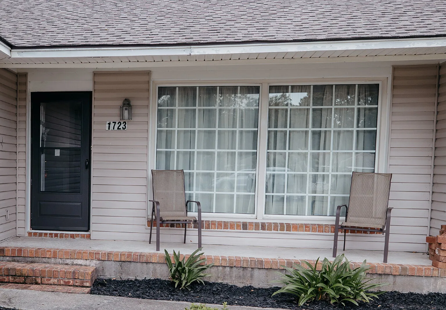 4 bed, 2.5 bath, 2006 sqft, $3,600 — Photo 3