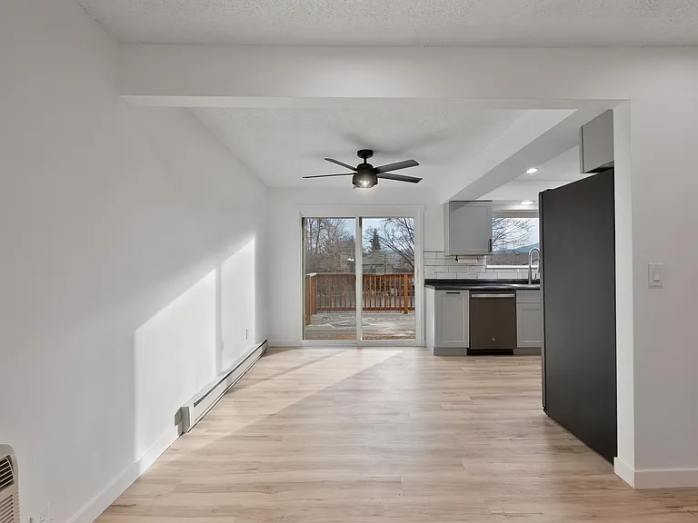 13416 E 26th Ave — Photo 5