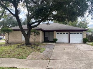 11303 Stroud Dr, Houston, TX 77072