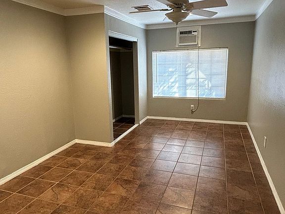 4th image of 255 E Bradley Ave