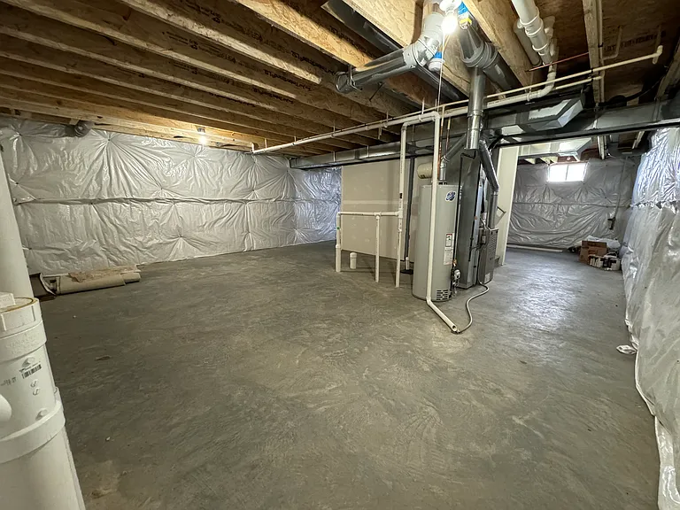 700 sq ft of storage, extra room for crafts or safety in a storm with egress window