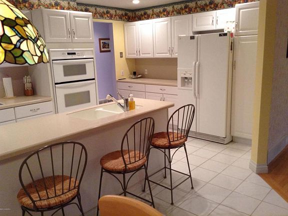 3rd image of 856 Point O Woods Dr