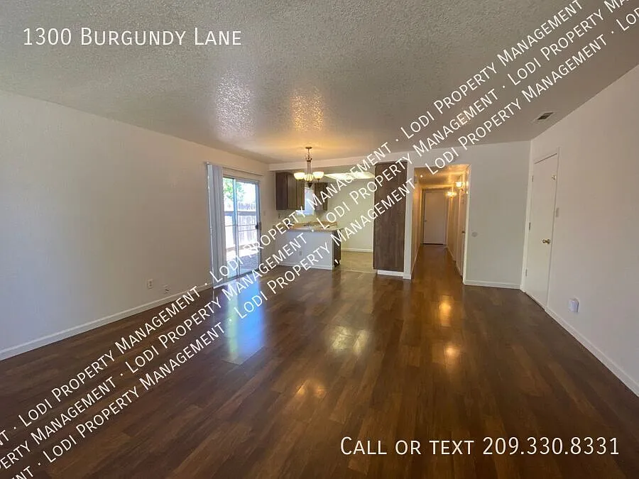 3 Bedroom Duplex — Photo 3