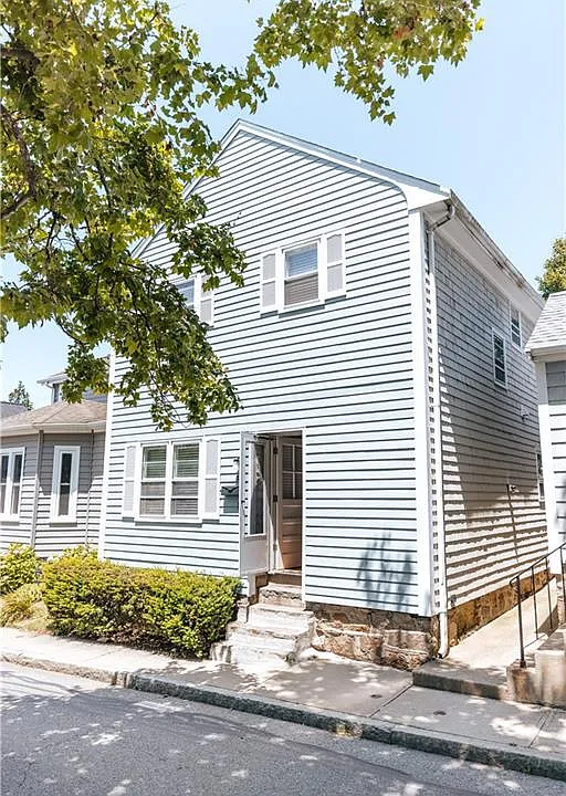 28 Dixon St
