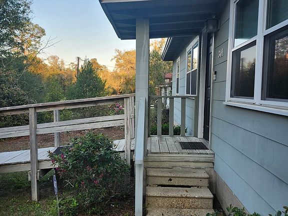 4th image of 301 Gaile Ave