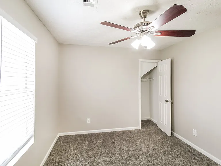 6583 Carriage Ln — Photo 16