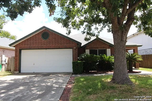 3 bed, 2.0 bath, 1530 sqft, $1,605 — Photo 3