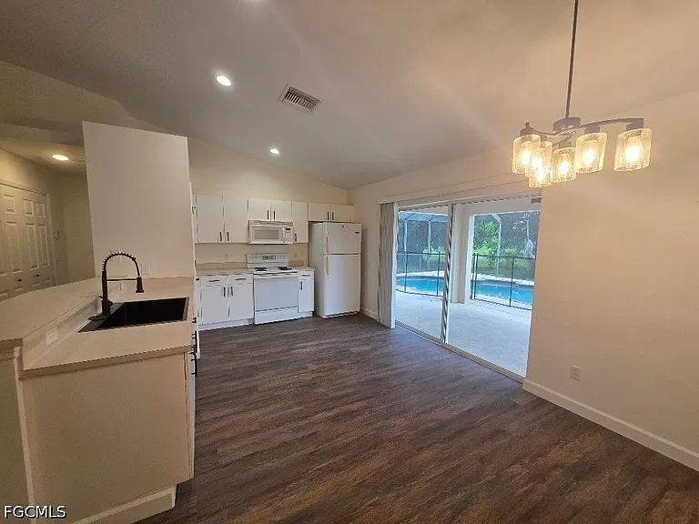 237 Rue Labonne Rd — Photo 4