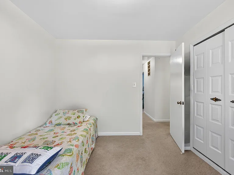 8815 Newport Ct — Photo 22