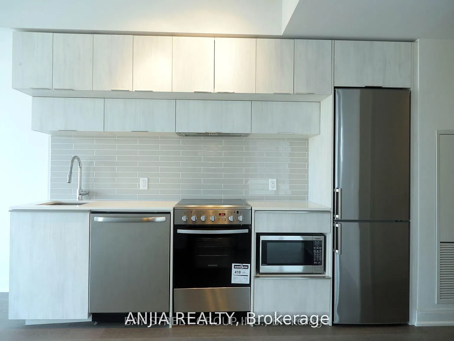 1 bed, $1,300 — Photo 3