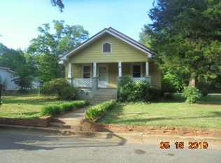 141 Office St, Wellford, SC 29385