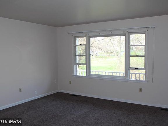 5th image of 10819 Roessner Ave #B