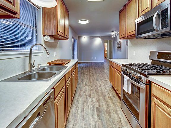 5th image of 4017 Vineland Dr