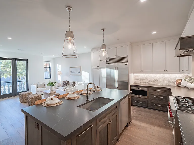 4529 Emerson Ave #8L — Photo 9
