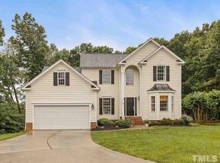 901 Savannah Ct, Hillsborough, NC 27278