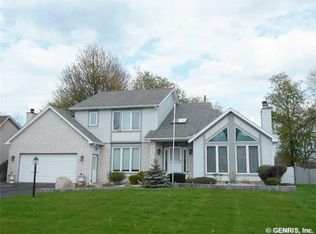 60 Endicar Dr, Rochester, NY 14622