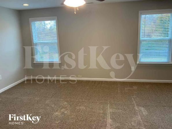 1793 Pinnacle Oaks Dr, Rural Hall, NC 27045