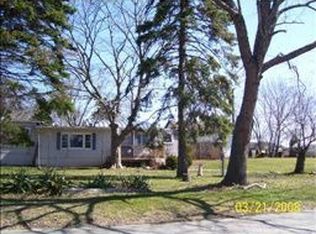 67 Russell Ave, Portsmouth, RI 02871